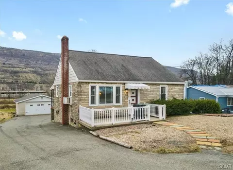 325 Little Gap Rd, Palmerton, PA 18071