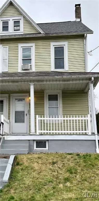 221 Bushkill St, Tatamy, PA 18085