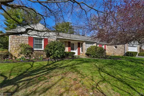 2720 Woodlawn Ave, Palmer Township, PA 18045