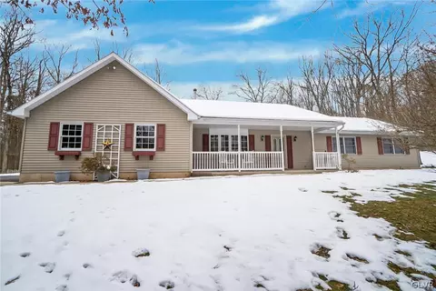 330 Acorn Dr, Lehighton, PA 18235