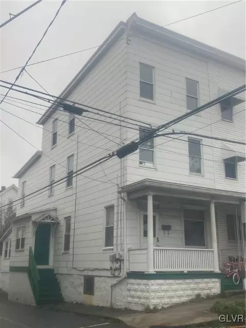 37 S Walnut St, Lansford, PA 18232