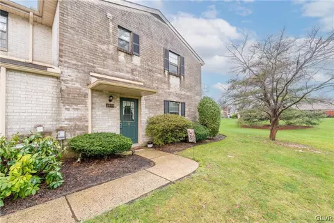 2876 Whitemarsh Pl, Macungie, PA 18062