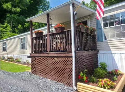 360 S Delaware Dr, Williams Twp, PA 18042