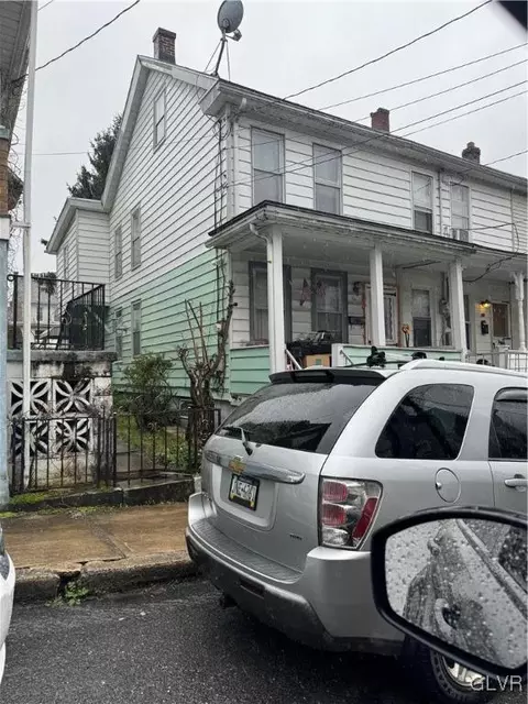 48 E Howard Ave, Coaldale, PA 18218