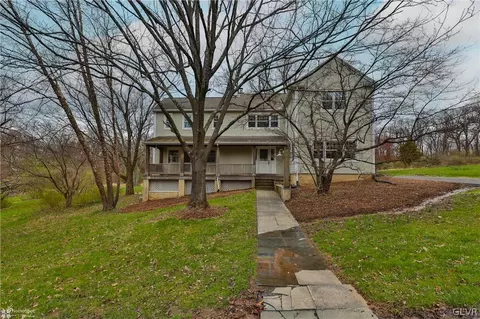 2115 Flint Hill Rd, Coopersburg, PA 18036