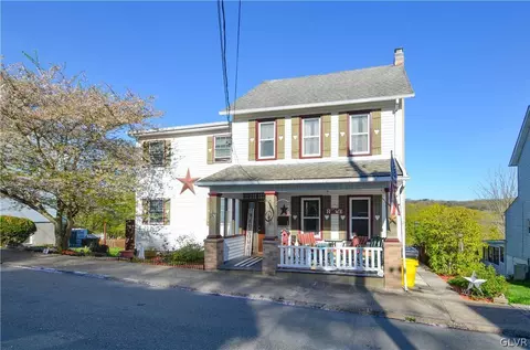 225 N 4th St, Bangor, PA 18013