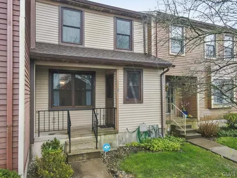 17 Concord Ct, Forks Twp, PA 18040