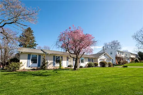 945 Franklin St, Emmaus, PA 18049