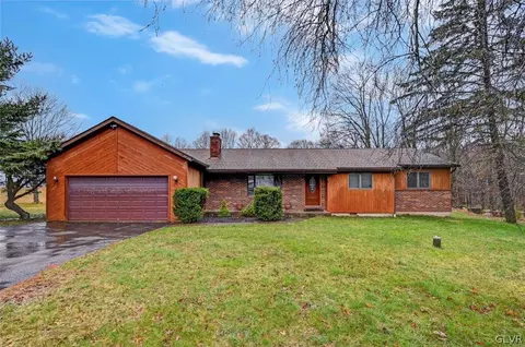 125 Mckay Rd, Henryville, PA 18332