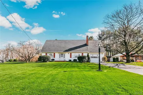 5542 Susan Rd, Coopersburg, PA 18036