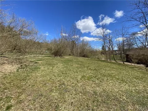Tar Run Drive, Towamensing Twp, PA 18235