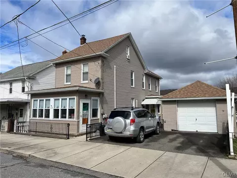 125 E High St, Coaldale, PA 18218