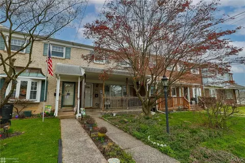 210 Front St, Hellertown, PA 18055