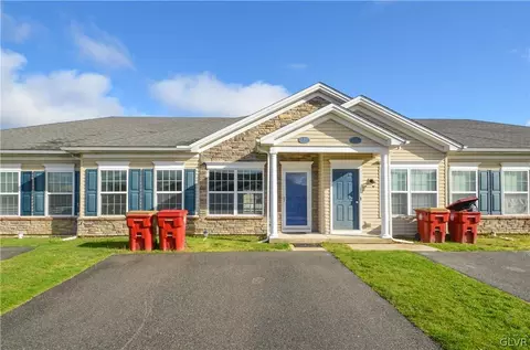 247 Huntington Ln, Forks Twp, PA 18040