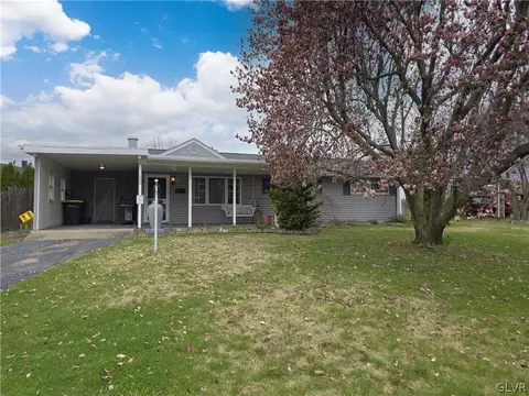 1202 Echo Dr, Fullerton, PA 18052