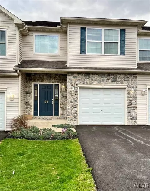 22 Helene Ct, Hamburg, PA 19526