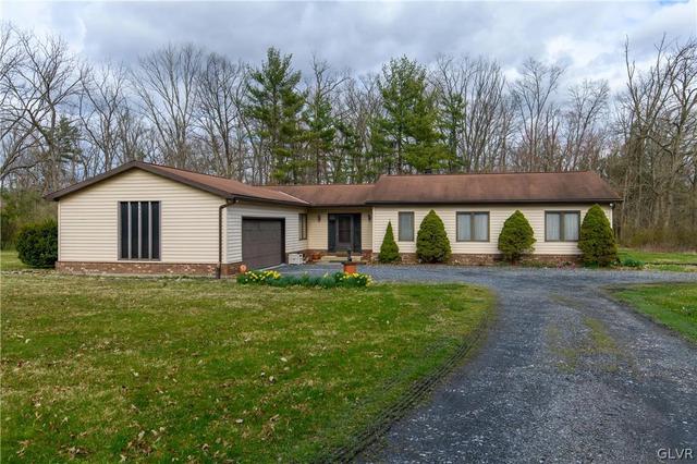 5431 Huff Ln, Schnecksville, PA 18078