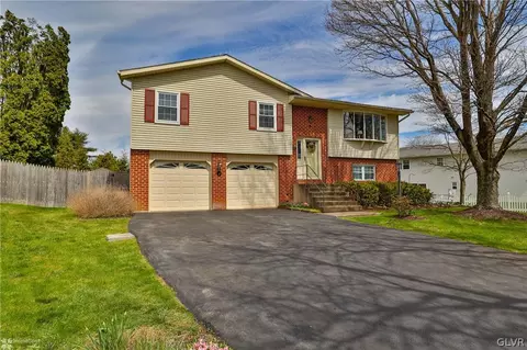 1537 Holland Ave, Bethlehem, PA 18017