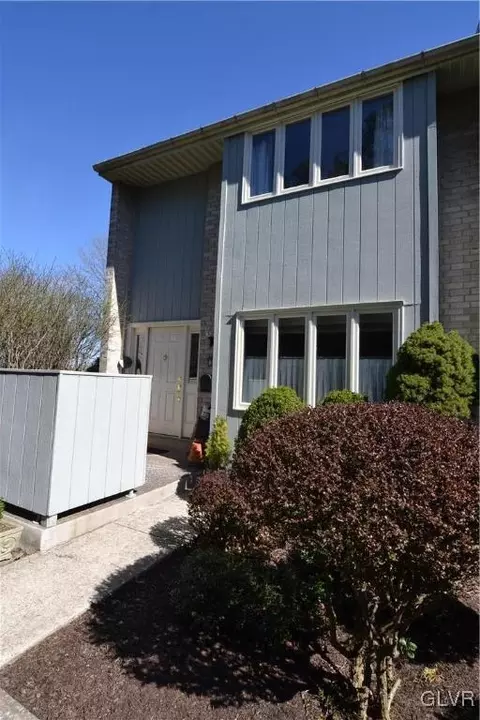 301 Carver Dr, Bethlehem, PA 18017