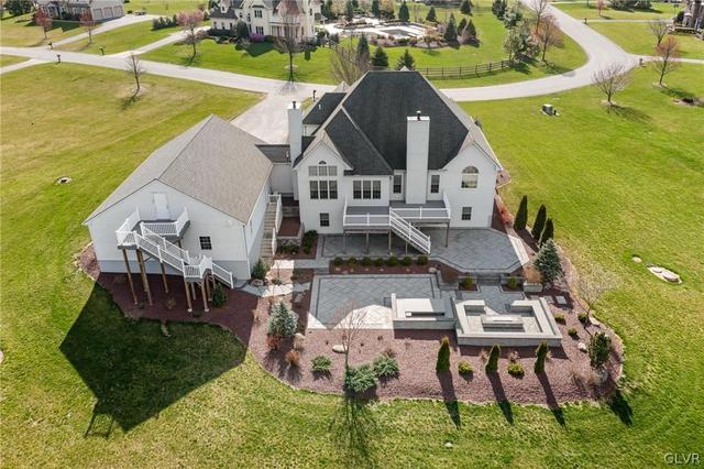 199 Countryview Ln, Northampton, PA 18067
