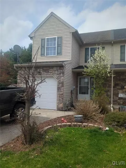 1606 Greystone Cir, Alburtis, PA 18011