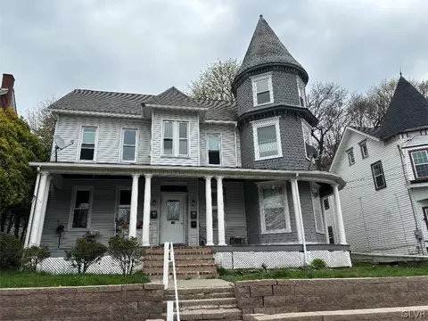 215 S Main St, Bangor, PA 18013