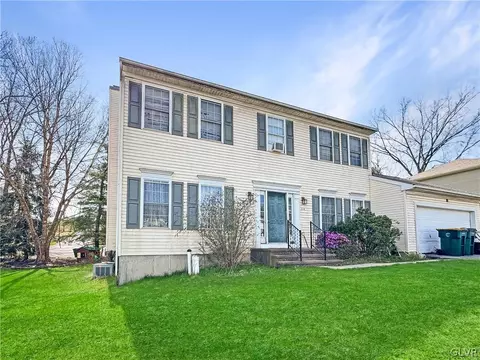 109 Forest Line Rd, Palmer Township, PA 18045