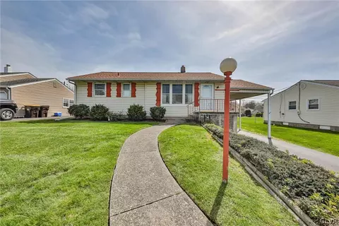 4318 Winfield Ter, Easton, PA 18045
