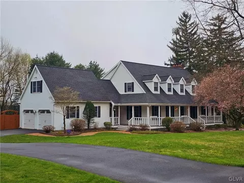 10 Schuler Ln, Williams Twp, PA 18042