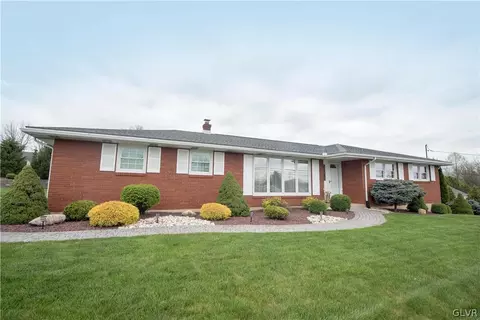 2115 Old Post Rd, Coplay, PA 18037