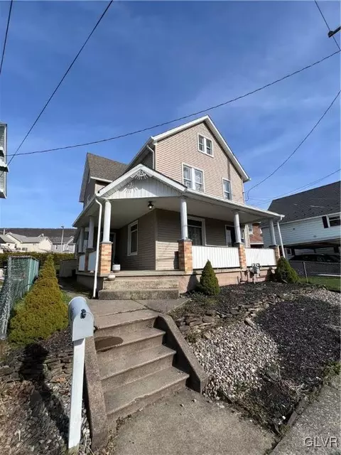 33 E Main St, Pen Argyl, PA 18072