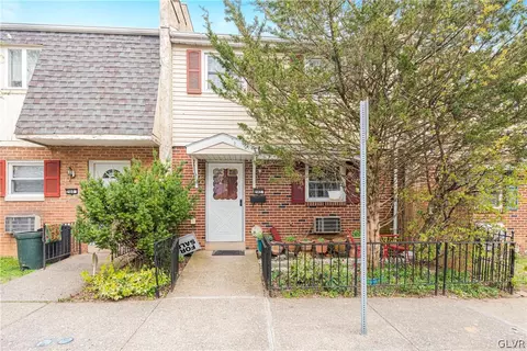 202 S 5th St, Easton, PA 18042