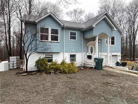 1296 Winding Way, Coolbaugh Twp, PA 18466