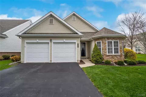 2757 Terrwood Dr E, Macungie, PA 18062