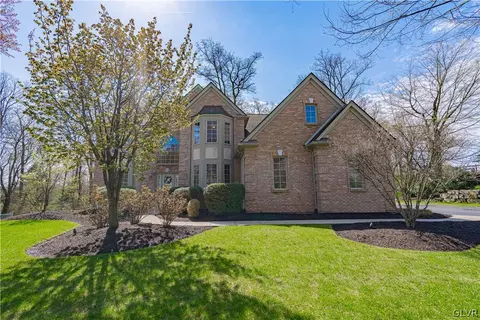 5710 Belmont Cir, Allentown, PA 18106