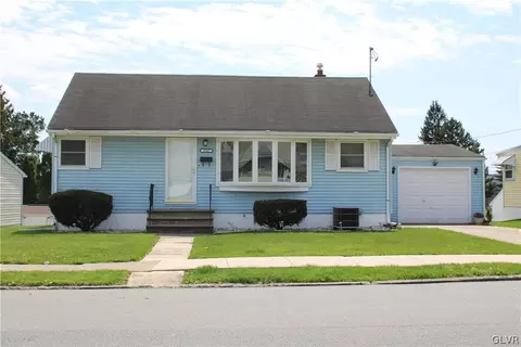 1547 Eastwood Dr, Bethlehem, PA 18018