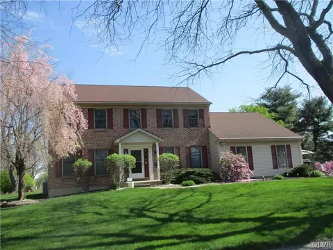 1519 Magnolia Dr, Macungie Twp, PA 18069