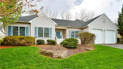 2129 Eagles Landing Dr, Nazareth, PA 18064