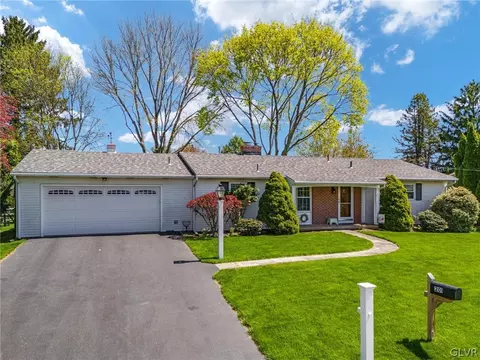 201 Ridgewood Rd, Palmer Township, PA 18045