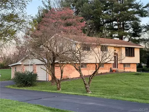5373 Camp Meeting Rd, Saucon Twp, PA 18034