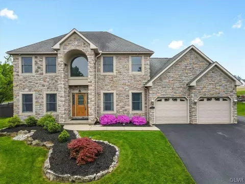 1245 Chipmunk Ln, Forks Twp, PA 18040