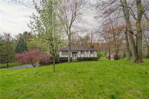 9654 Ponderosa Ct, Kempton, PA 19529