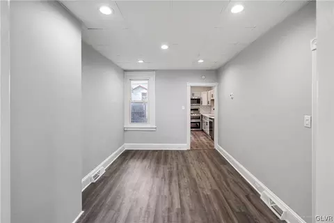 646 Spring St, Bethlehem, PA 18018 photo 5