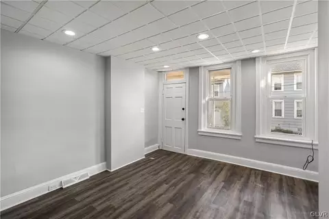646 Spring St, Bethlehem, PA 18018 photo 4