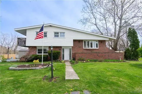 1234 Sunset Cir, Slatington, PA 18080