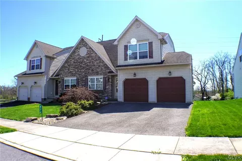 874 Graystone Cir, Northampton, PA 18067