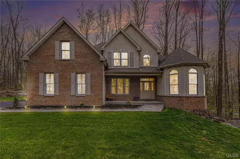 4335 Pinoak, East Greenville, PA 18041