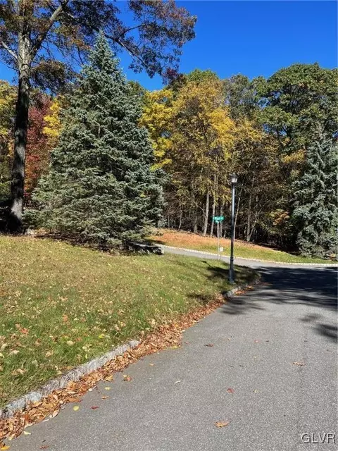 East Reservoir Avenue, Pen Argyl Boro, PA 18072