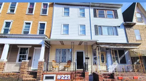 221 S Main St, Shenandoah, PA 17976