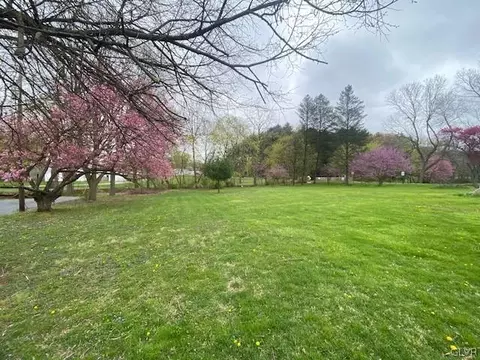 201 N Oak St, Macungie Boro, PA 18062